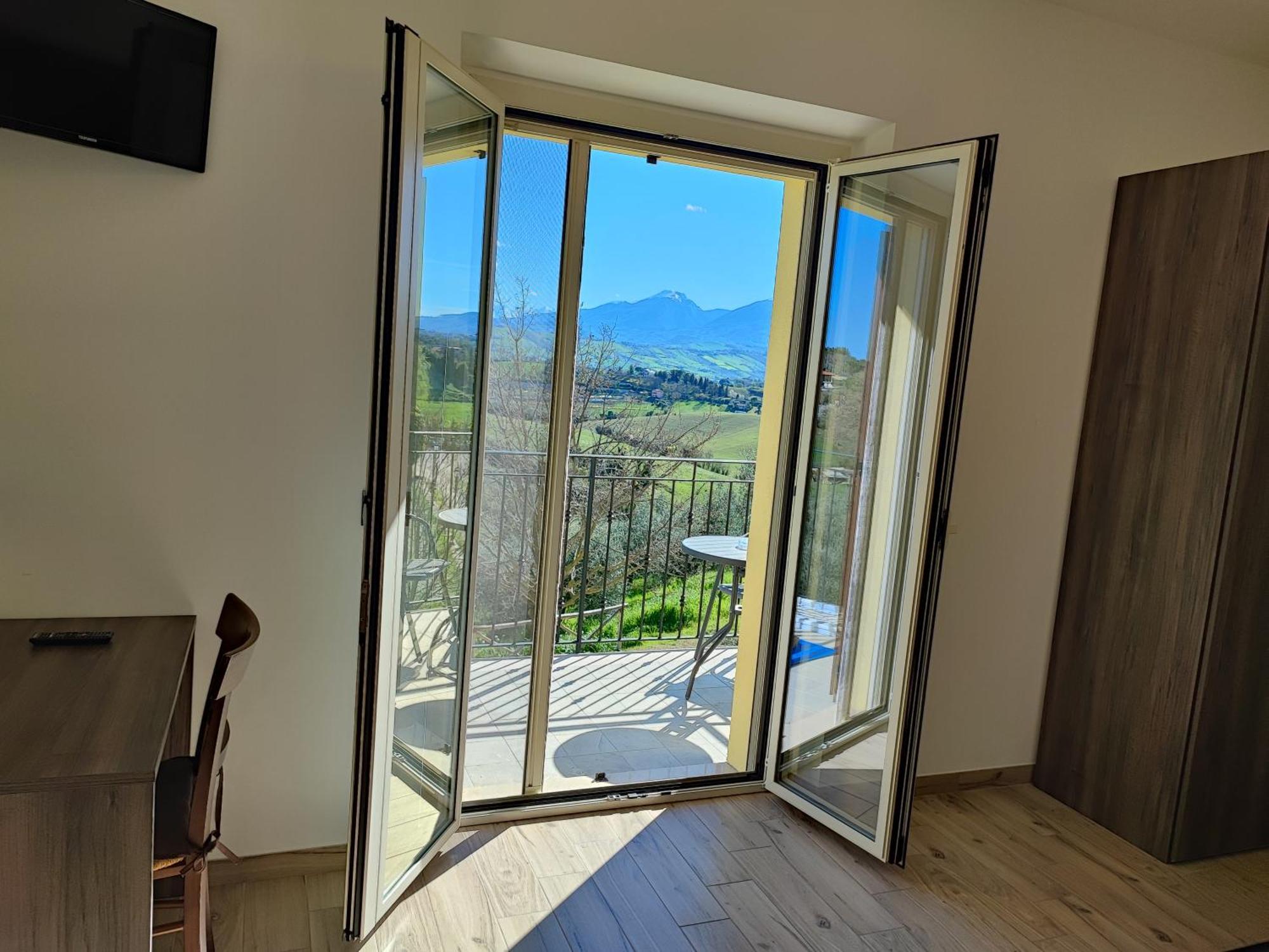 Agriturismo Alla Solagna Colli del Tronto ภายนอก รูปภาพ