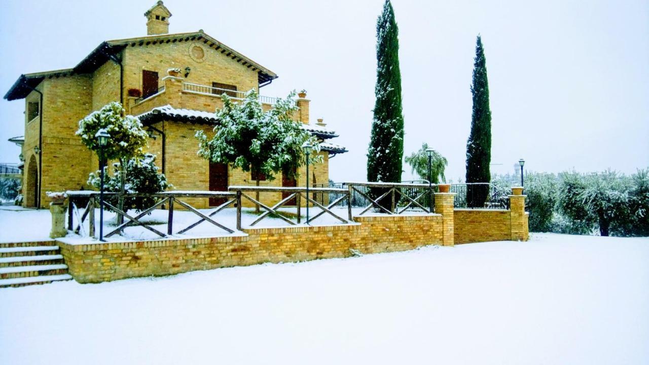 Agriturismo Alla Solagna Colli del Tronto ภายนอก รูปภาพ