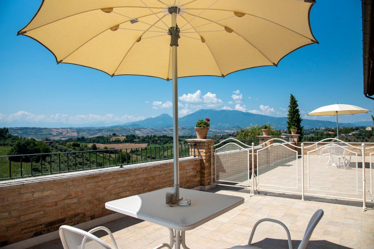 Agriturismo Alla Solagna Colli del Tronto ภายนอก รูปภาพ