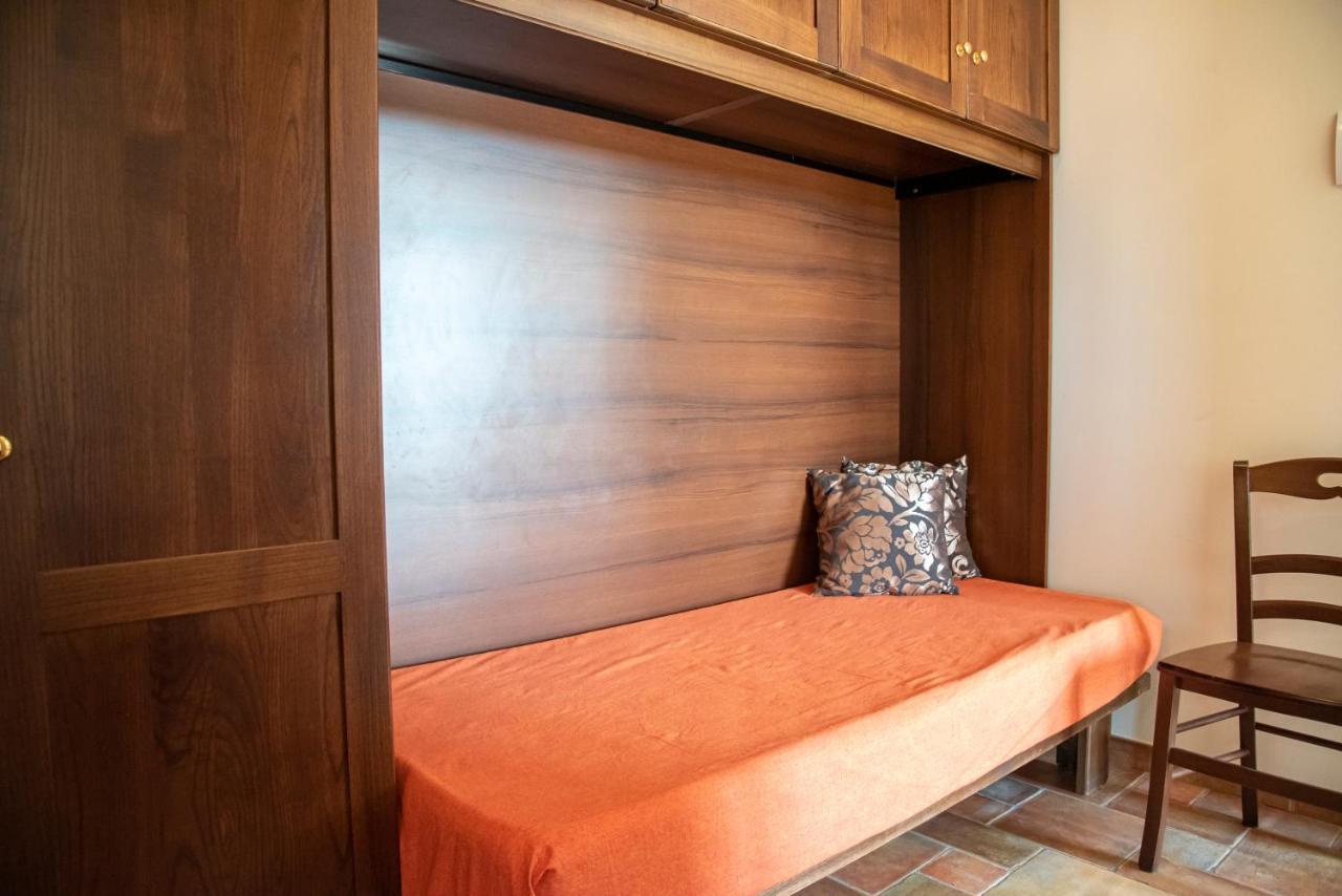 Agriturismo Alla Solagna Colli del Tronto ภายนอก รูปภาพ